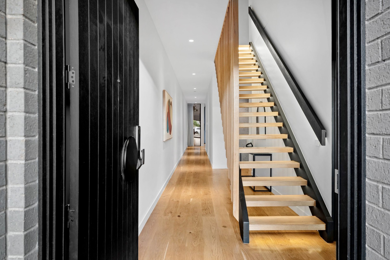 32 Deakin Street, Essendon, VIC 3040 - Thumbnail 2 - 23/02/2023