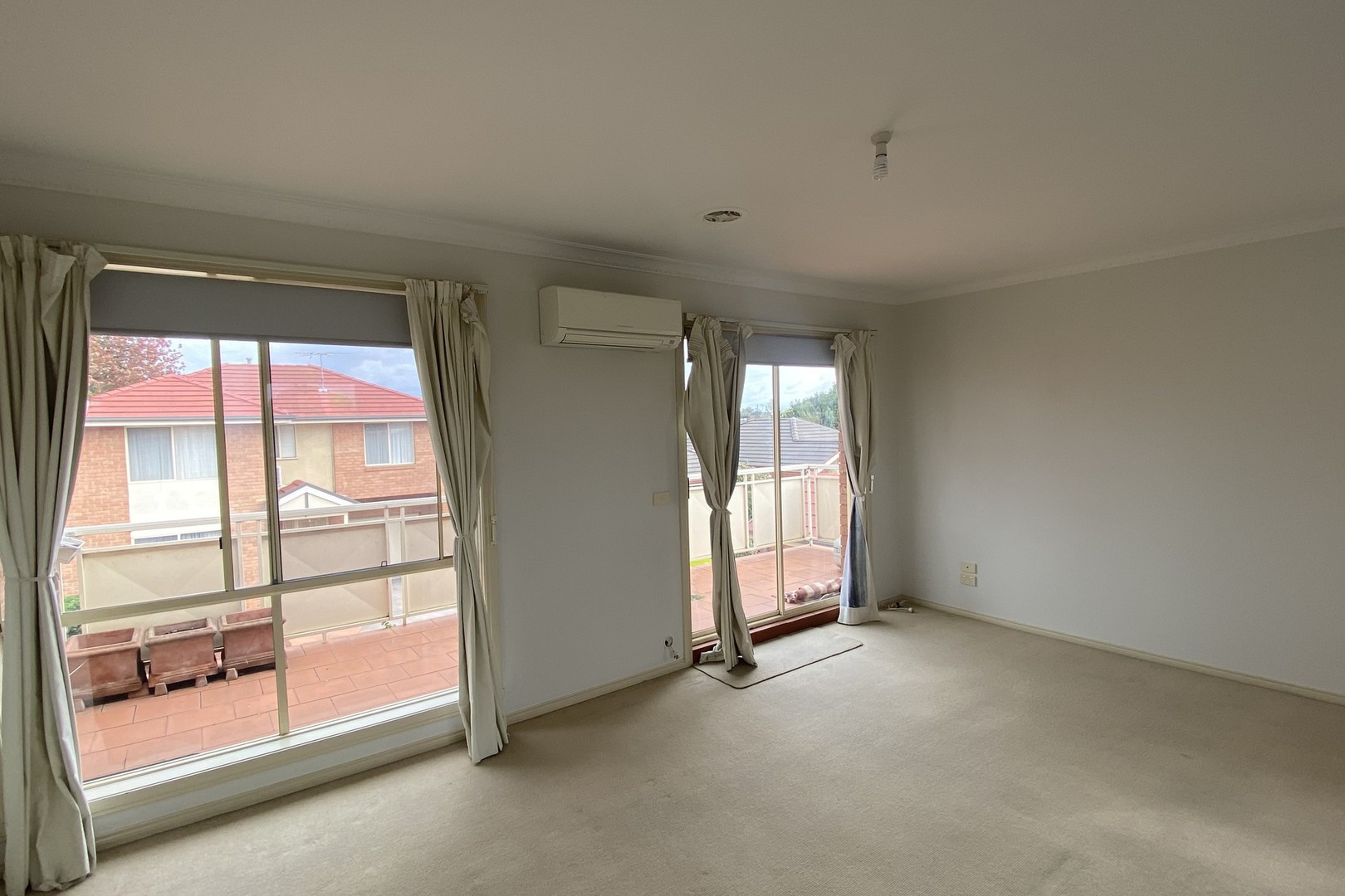 32 Elinda Place, Reservoir, VIC 3073, Reservoir - Thumbnail 2