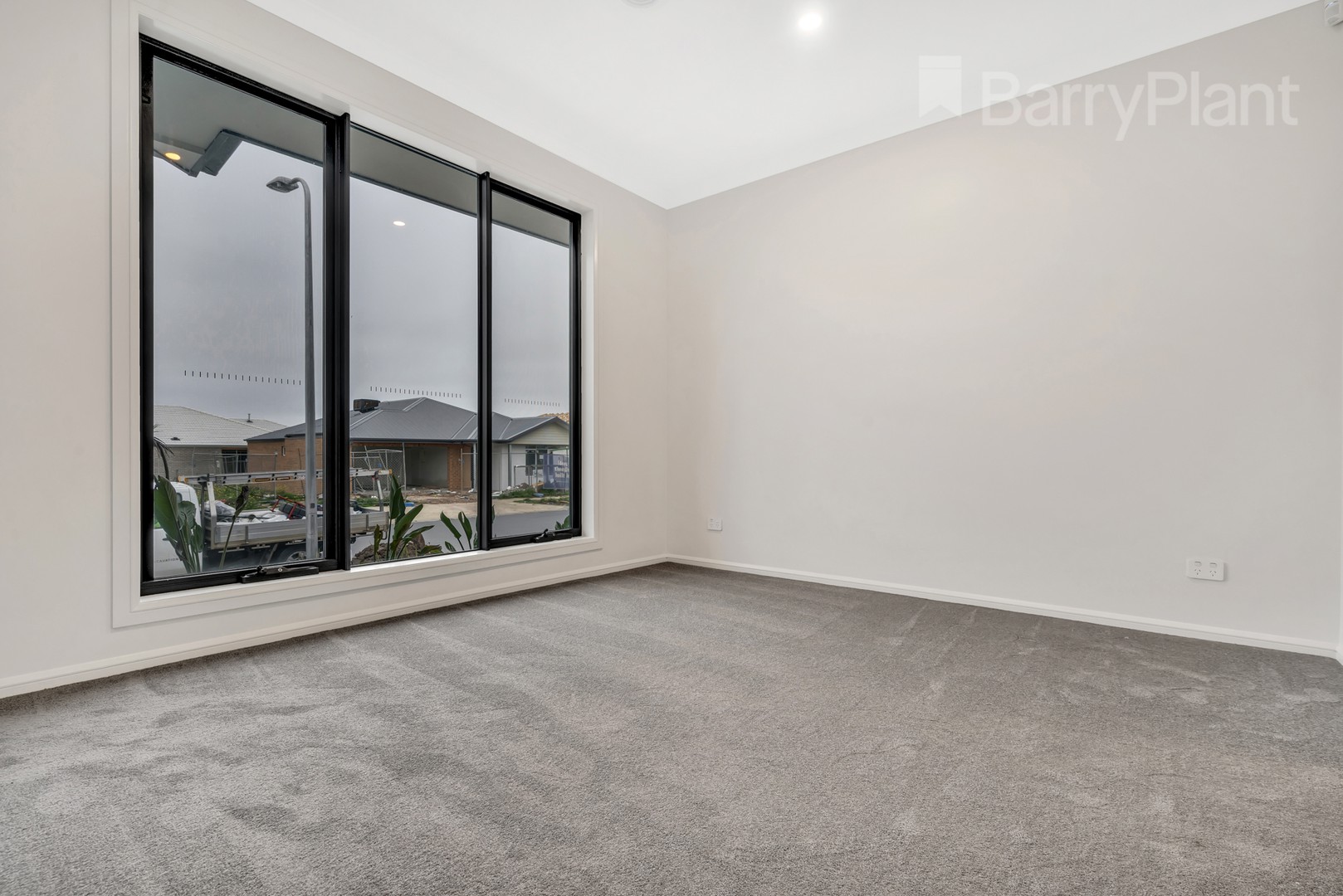 32 Fenska Street, Kalkallo, VIC 3064, Kalkallo - Thumbnail 2