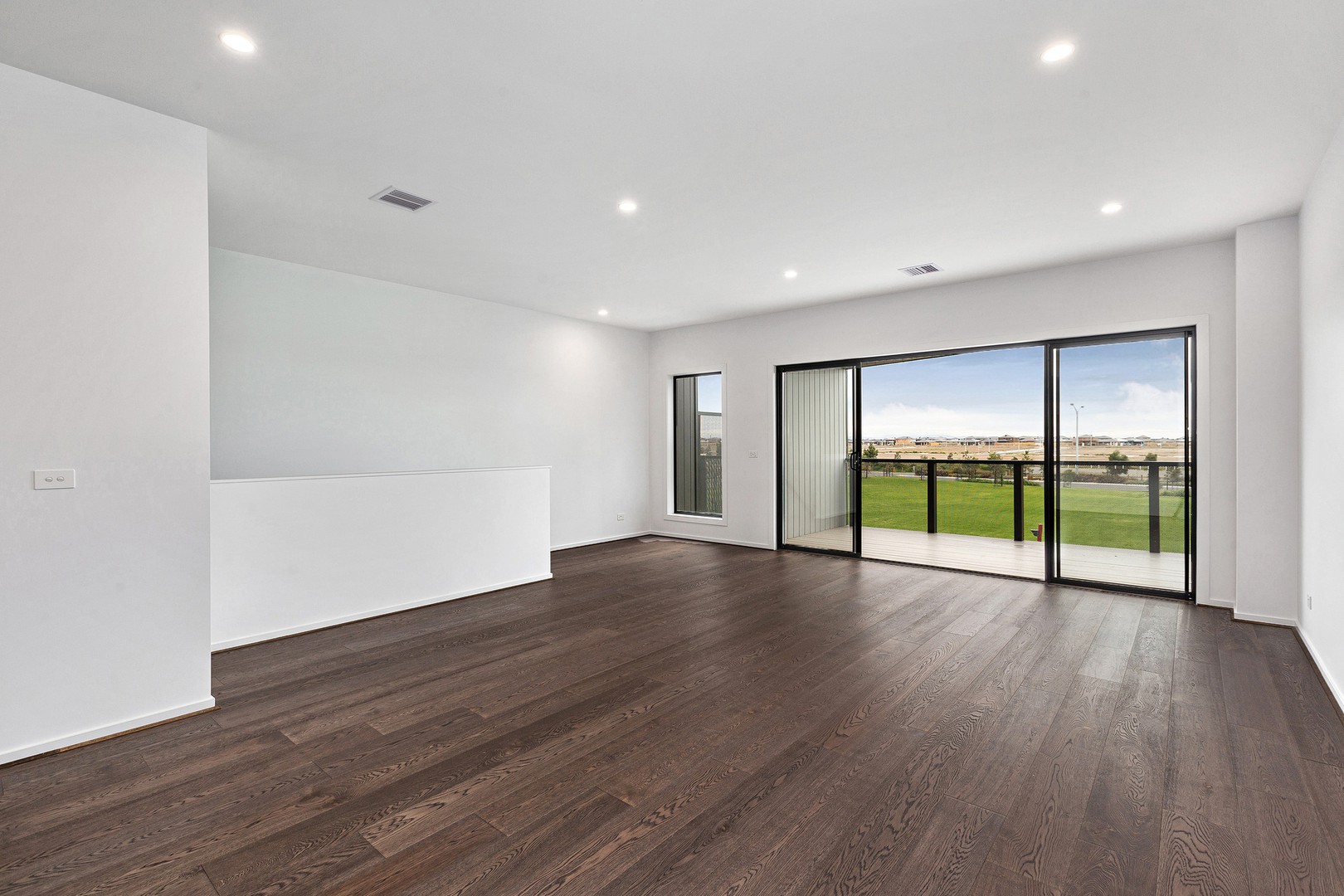 32 Flagship Way, Point Cook, VIC 3030, Point Cook - Thumbnail 3