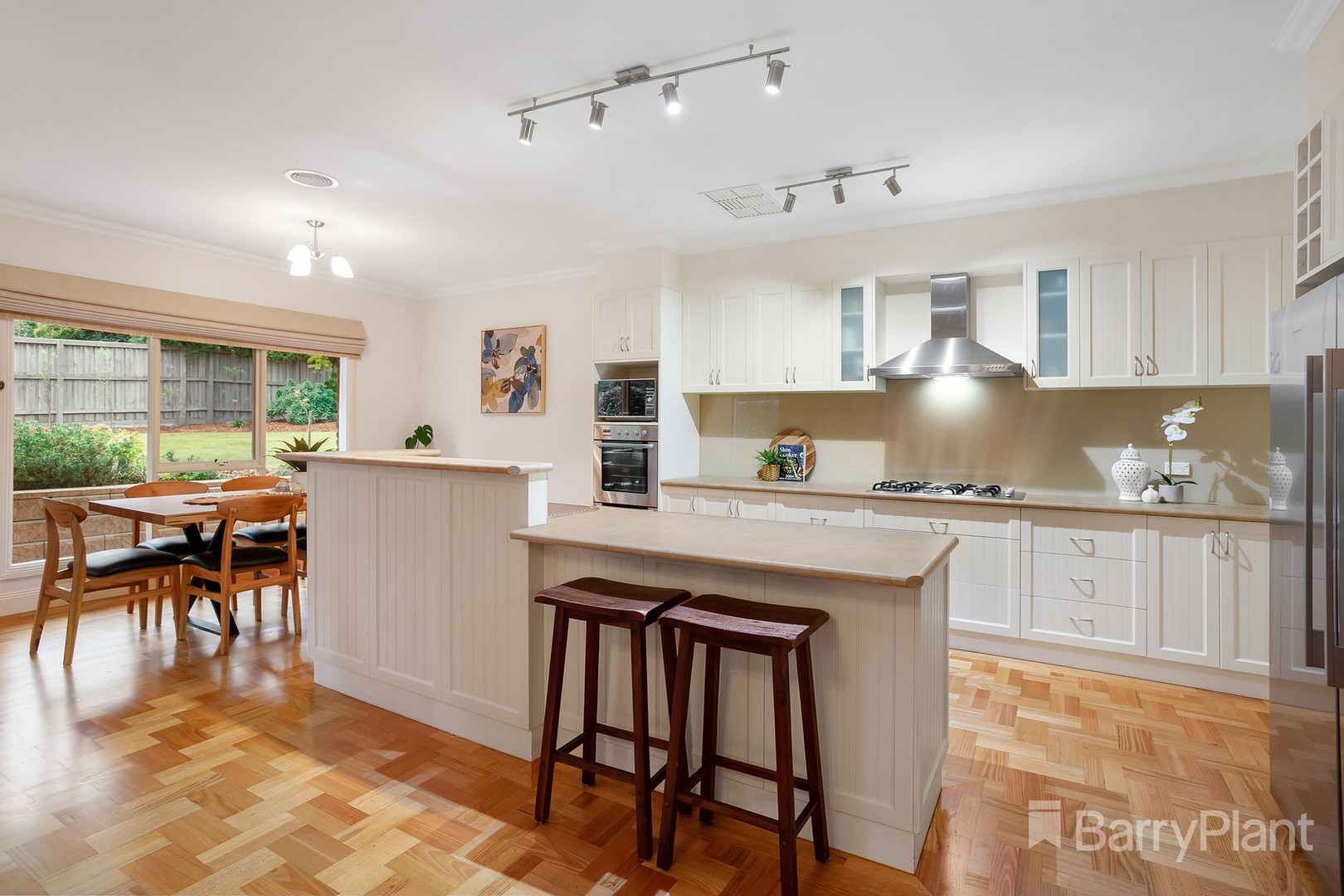32 Flaxen Hills Road, Doreen, VIC 3754, Doreen - Thumbnail 4