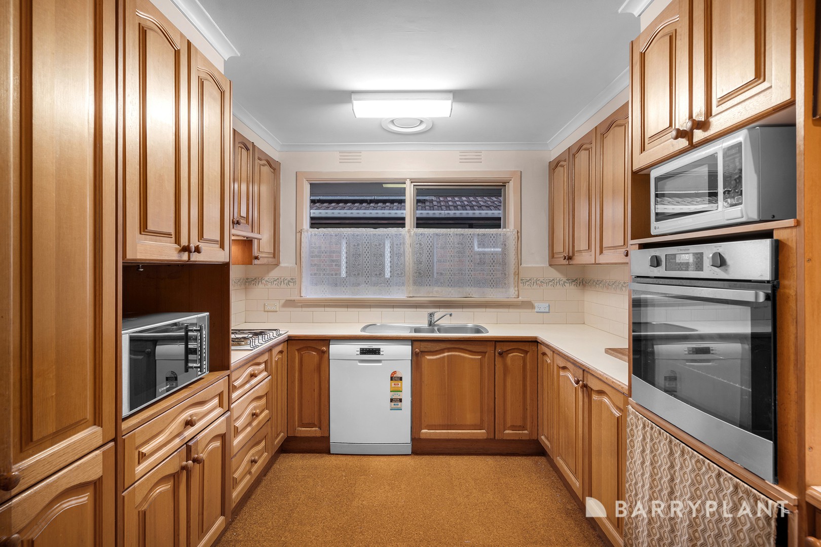 32 Gauntlet Avenue, Glen Waverley, VIC 3150, Glen Waverley - Thumbnail 4