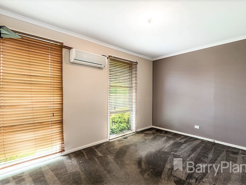32 Green Valley Crescent, Hampton Park, VIC 3976, Hampton Park - Thumbnail 2