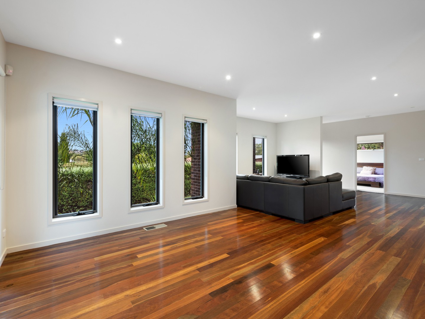 32 Haley Street, Diamond Creek, VIC 3089, Diamond Creek - Thumbnail 4
