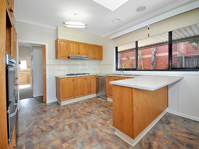 32 Hamilton Street, Niddrie, VIC 3042, Niddrie - Thumbnail 2