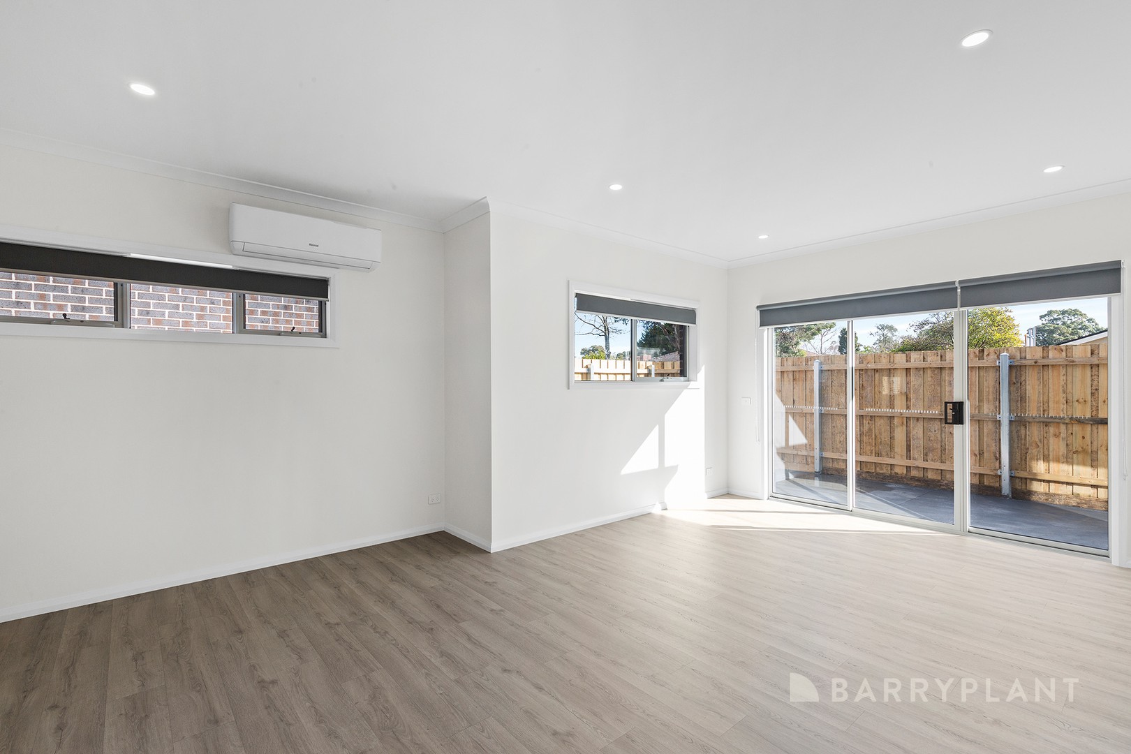 32 Henty Street, Pakenham, VIC 3810, Pakenham - Thumbnail 3