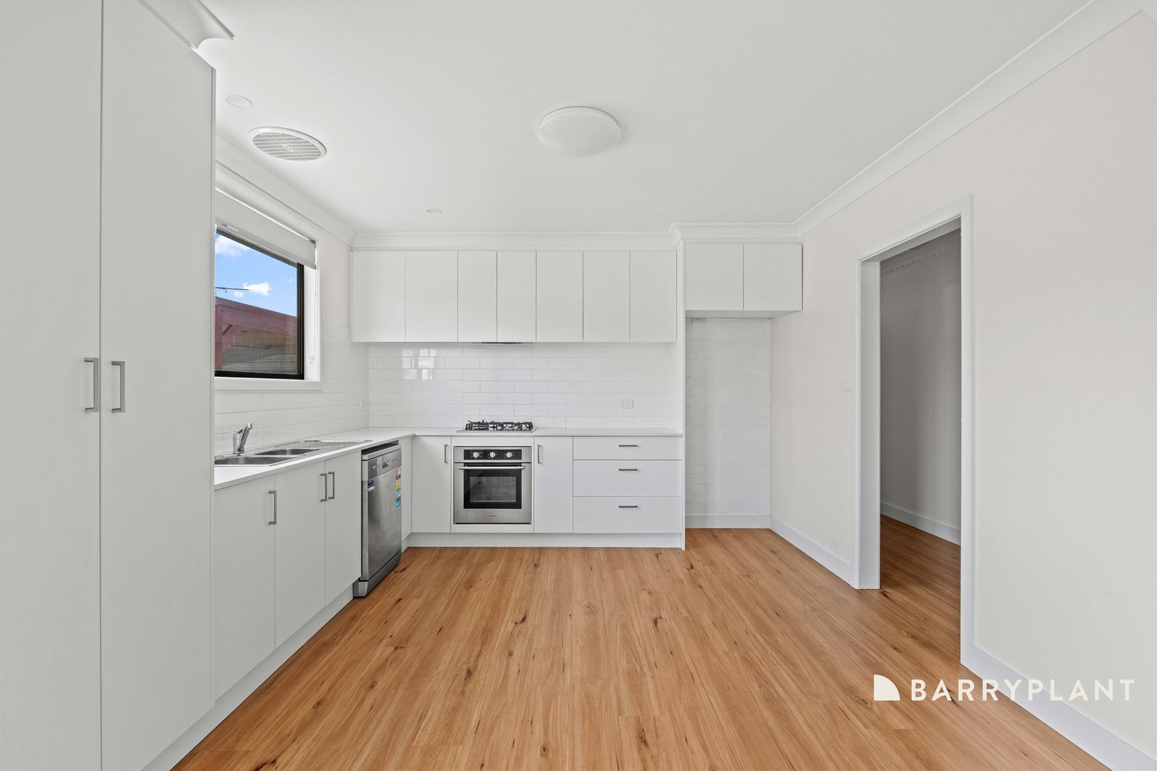 32 Highlands Road, Thomastown, VIC 3074 - Thumbnail 2 - 02/10/2026