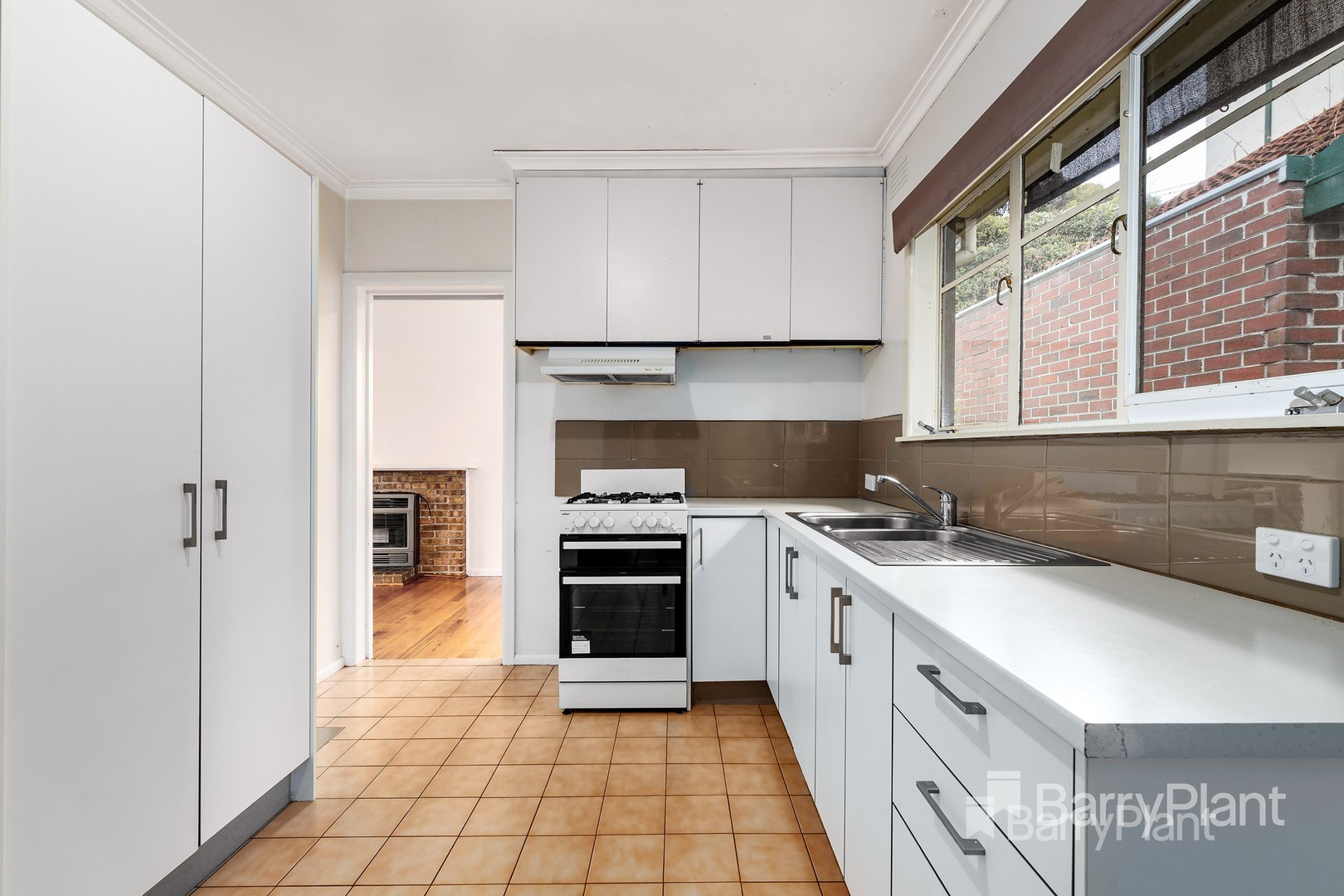 32 Hoban Avenue, Montmorency, VIC 3094, Montmorency - Thumbnail 2