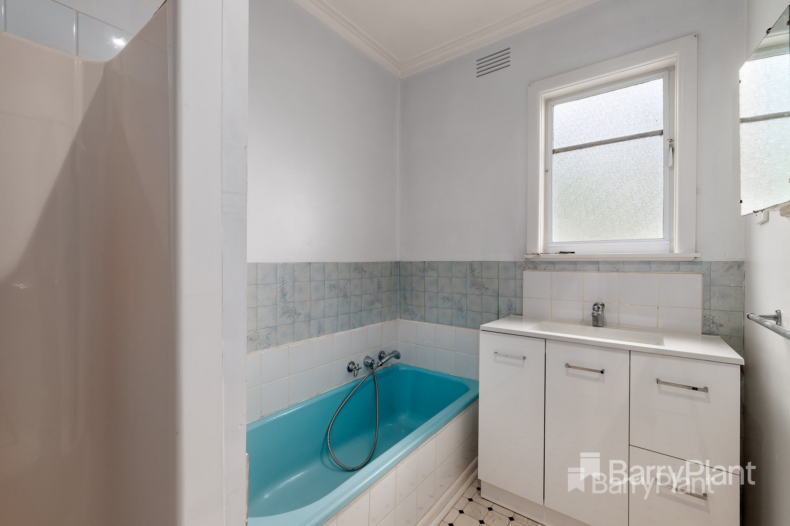 32 Hoban Avenue, Montmorency, VIC 3094, Montmorency - Thumbnail 7