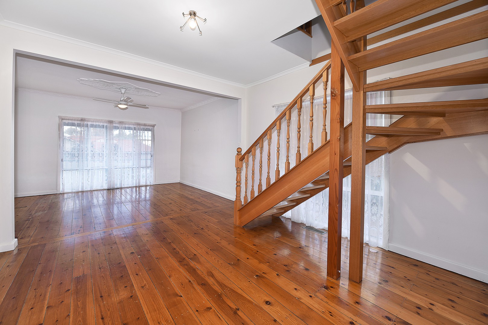 32 Hotham Road, Niddrie, VIC 3042 - Thumbnail 1 - 19/11/2021