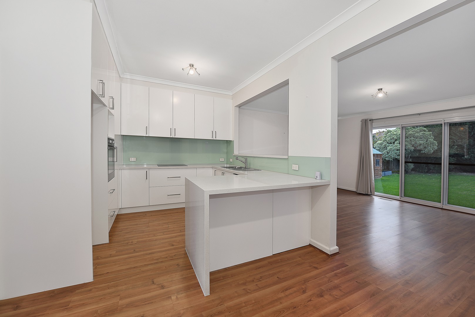 32 Hotham Road, Niddrie, VIC 3042 - Thumbnail 2 - 19/11/2021