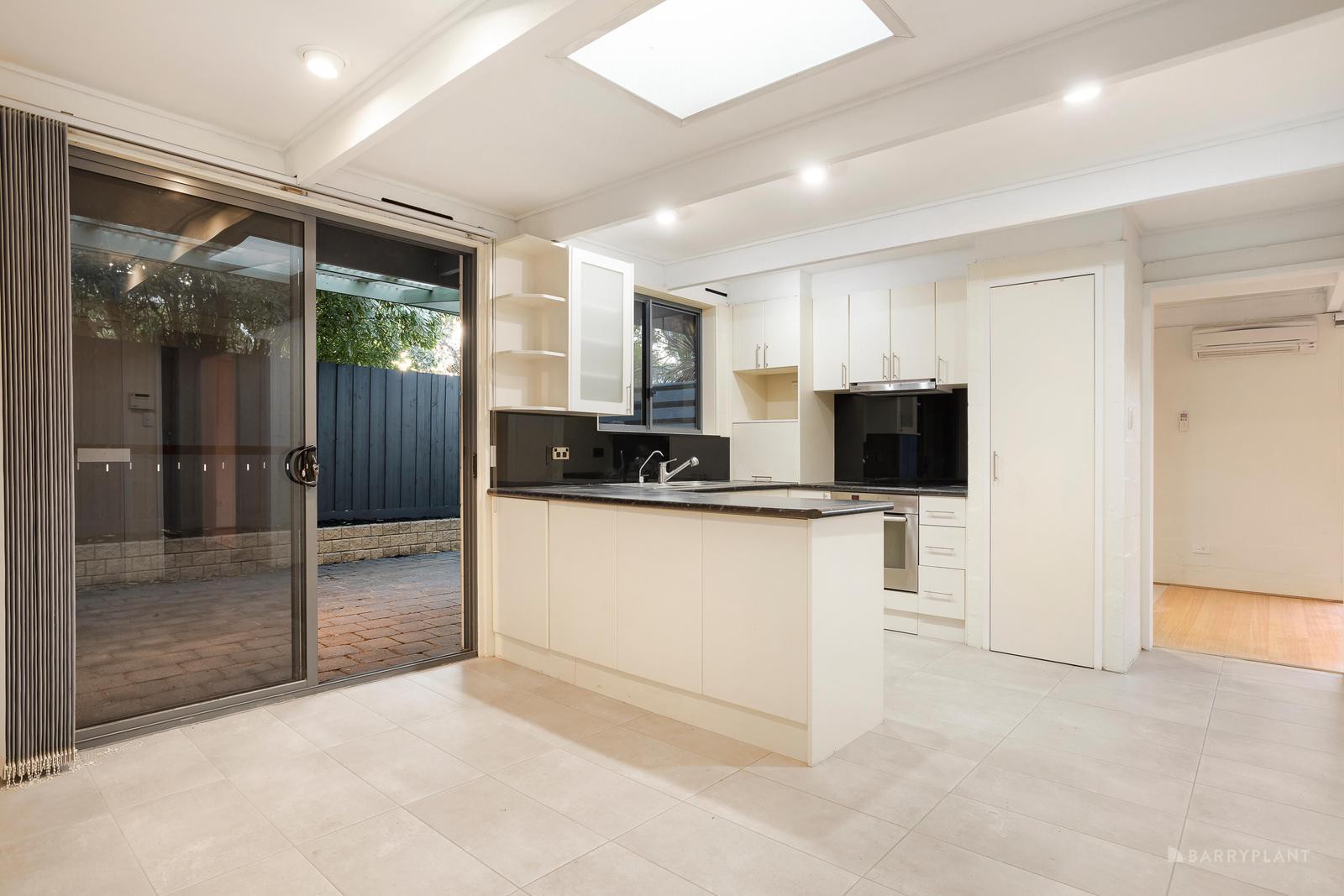 32 Jacaranda Avenue, Kilsyth, VIC 3137, Kilsyth - Thumbnail 5