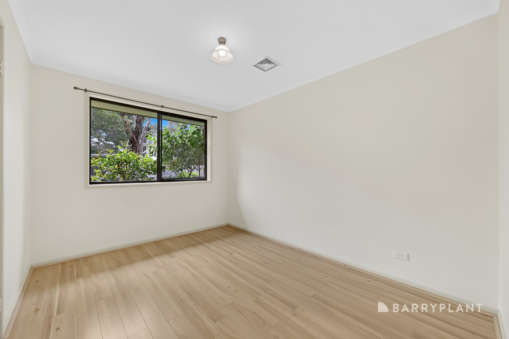 32 Kingston Town Crescent, Mill Park, VIC 3082, Mill Park - Thumbnail 6