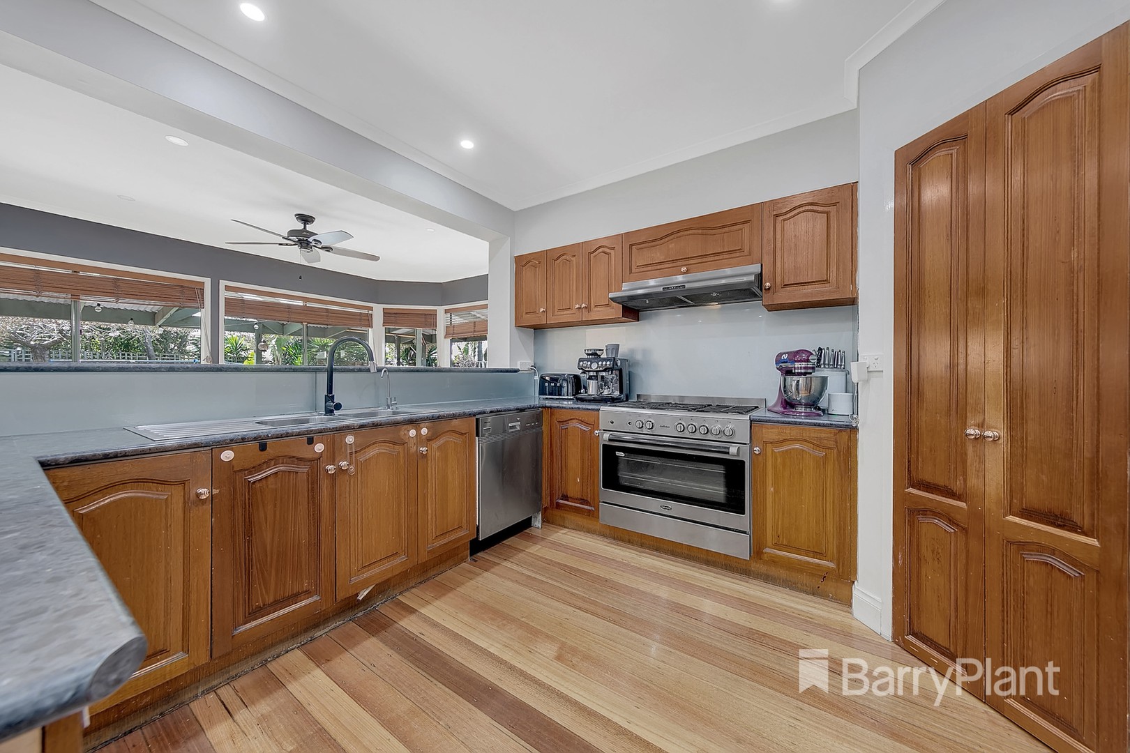 32 Kipping Rise, South Morang, VIC 3752, South Morang - Thumbnail 5