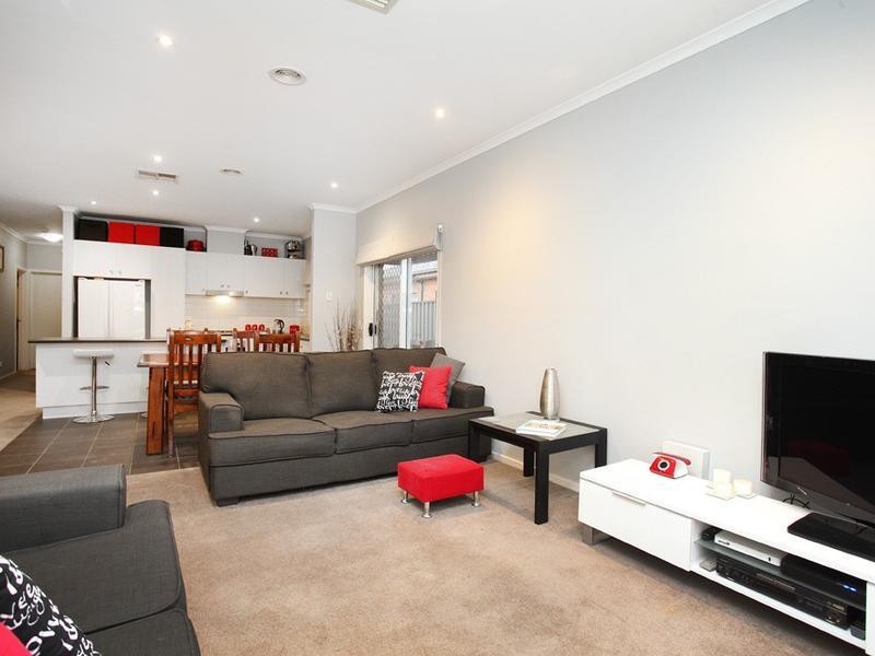 32 Lakewood Boulevard, Melton, VIC 3337, Melton - Thumbnail 6