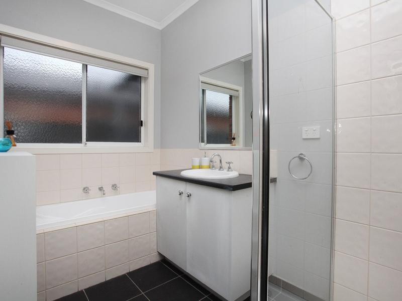 32 Lakewood Boulevard, Melton, VIC 3337, Melton - Thumbnail 8