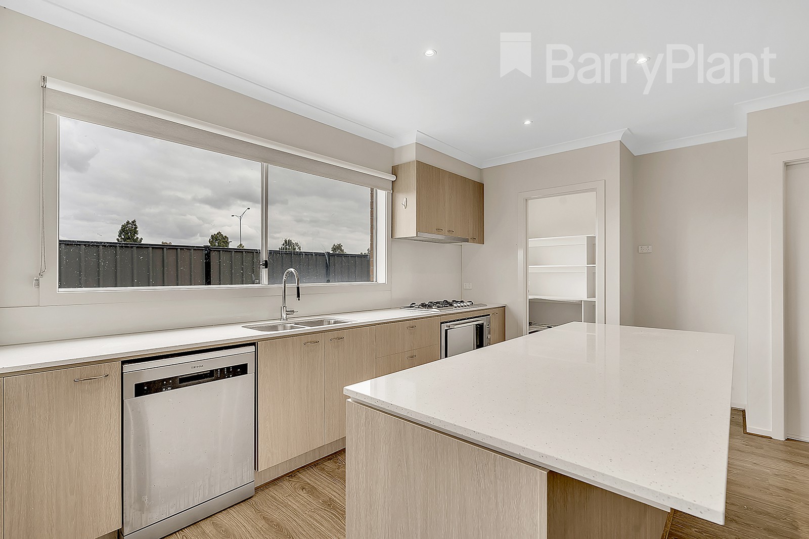 32 Lemon Myrtle Way, Craigieburn, VIC 3064 - Thumbnail 1 - 12/06/2024