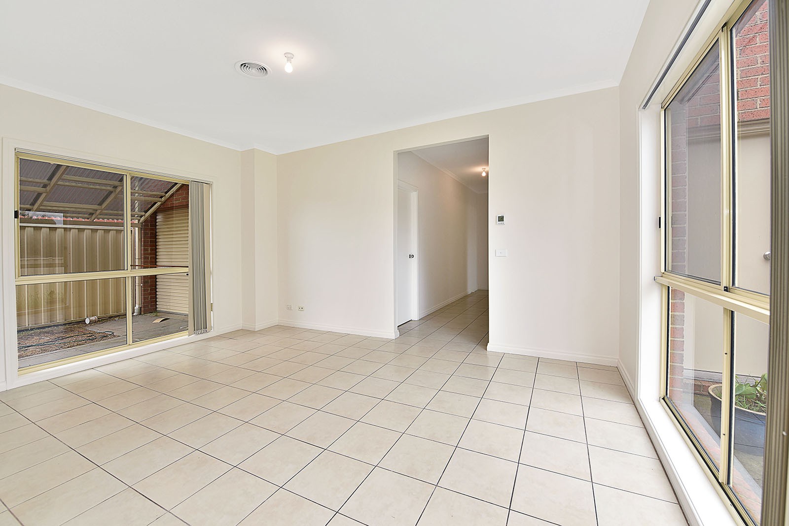32 Malabar Street, Roxburgh Park, VIC 3064, Roxburgh Park - Thumbnail 5