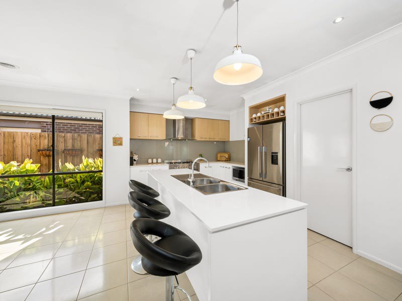 32 Mandalay Avenue, Armstrong Creek, VIC 3217, Armstrong Creek - Thumbnail 2