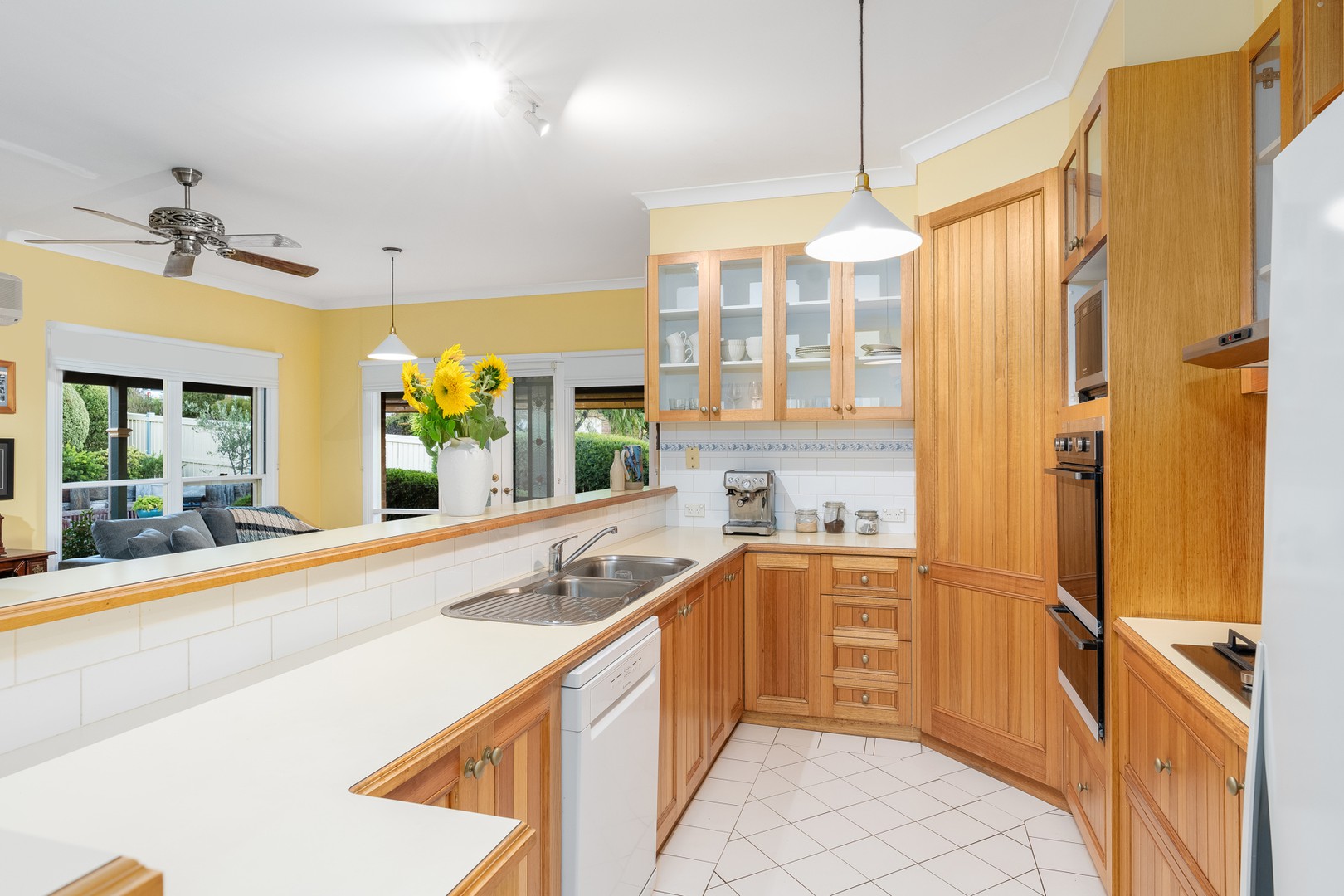 32 Monterey Drive, Waurn Ponds, VIC 3216 - Thumbnail 2 - 26/03/2025