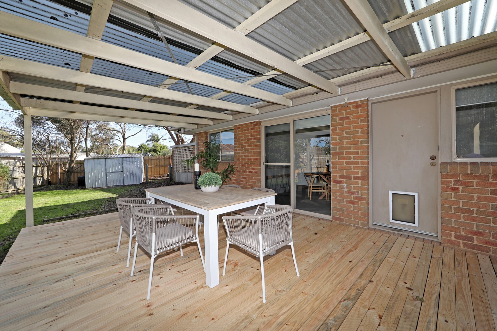 32 Murdoch Avenue, Narre Warren, VIC 3805, Narre Warren - Thumbnail 2