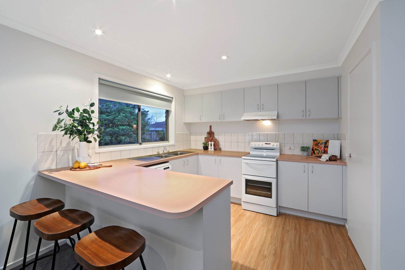 32 Murdoch Avenue, Narre Warren, VIC 3805, Narre Warren - Thumbnail 3
