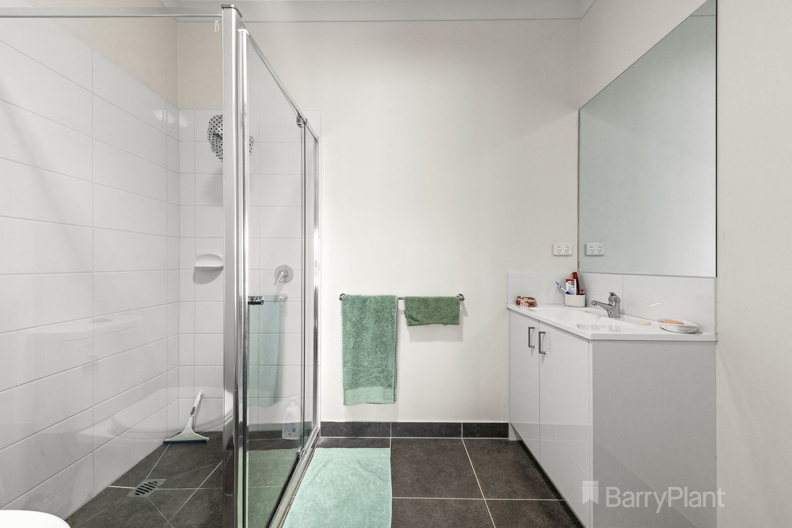 32 Obrien Parade, Pakenham, VIC 3810, Pakenham - Thumbnail 5