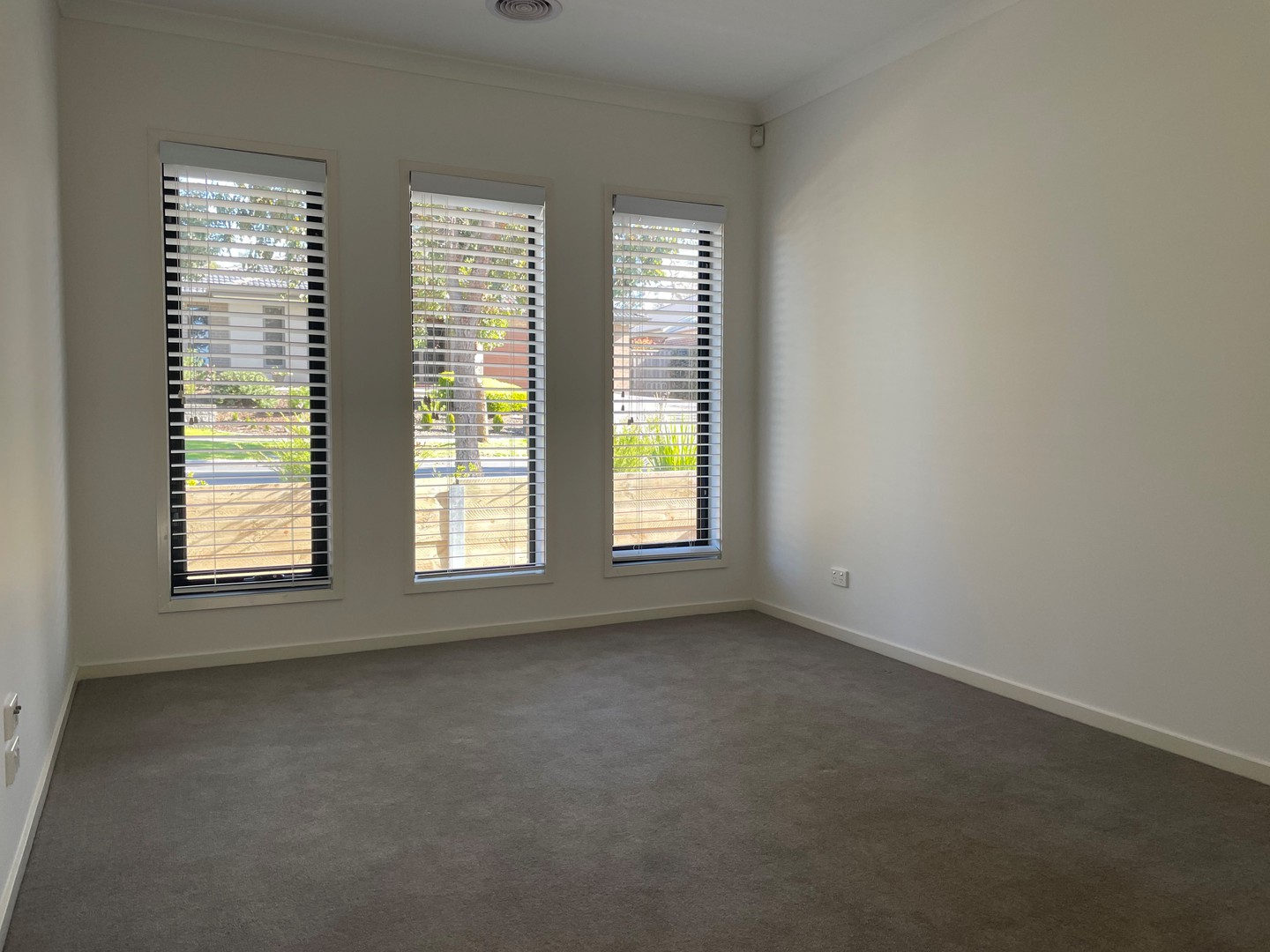 32 Peterborough  DriveDoreen, VIC 3754  - Leased, Doreen - Thumbnail 4