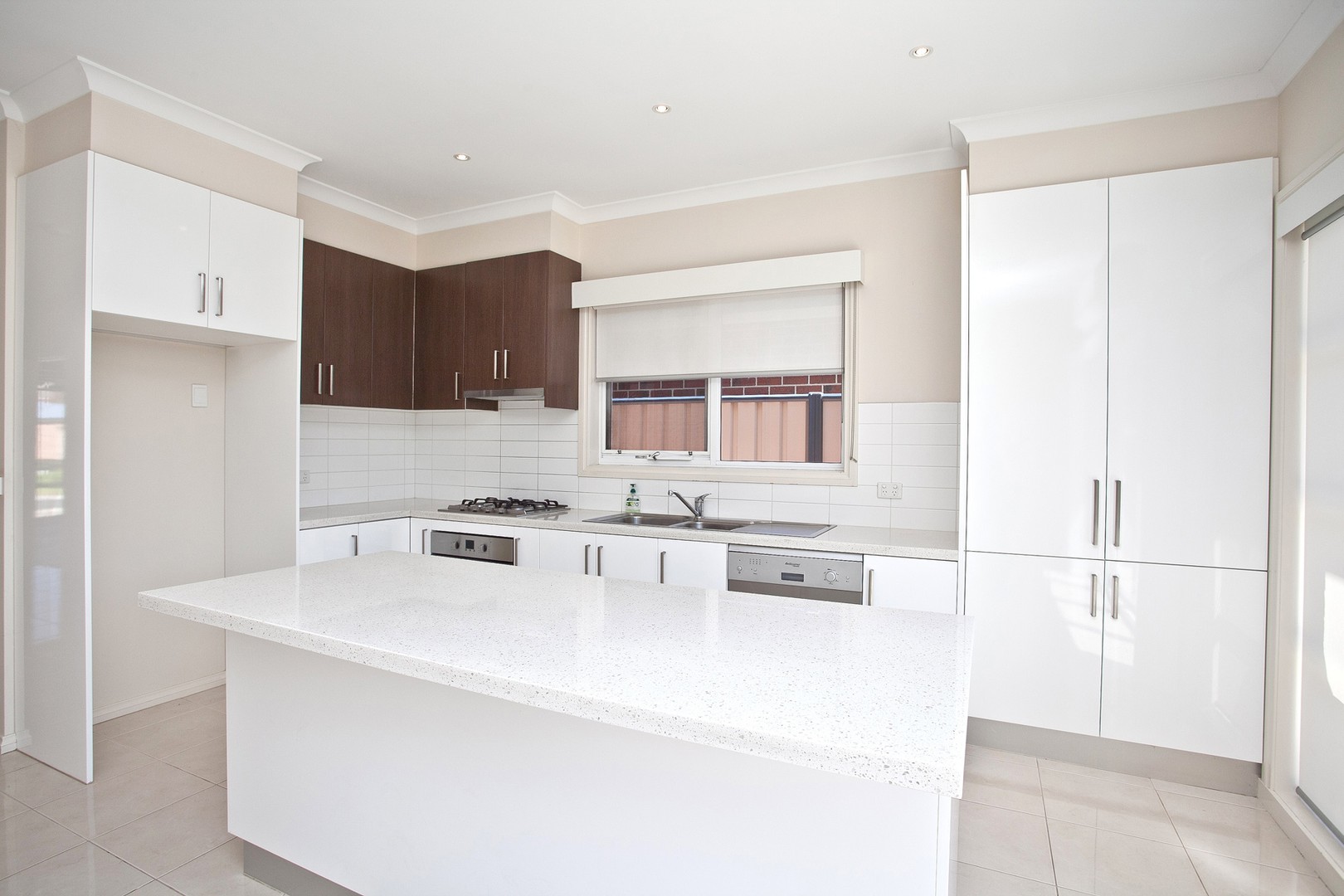 32 Portofino Crescent, Point Cook, VIC 3030, Point Cook - Thumbnail 4