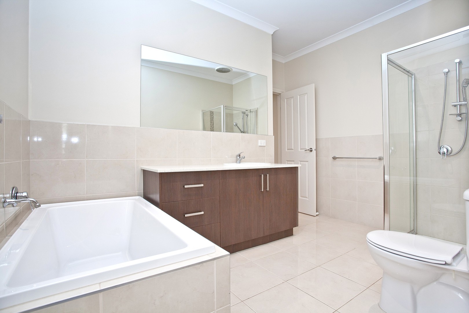 32 Portofino Crescent, Point Cook, VIC 3030, Point Cook - Thumbnail 6