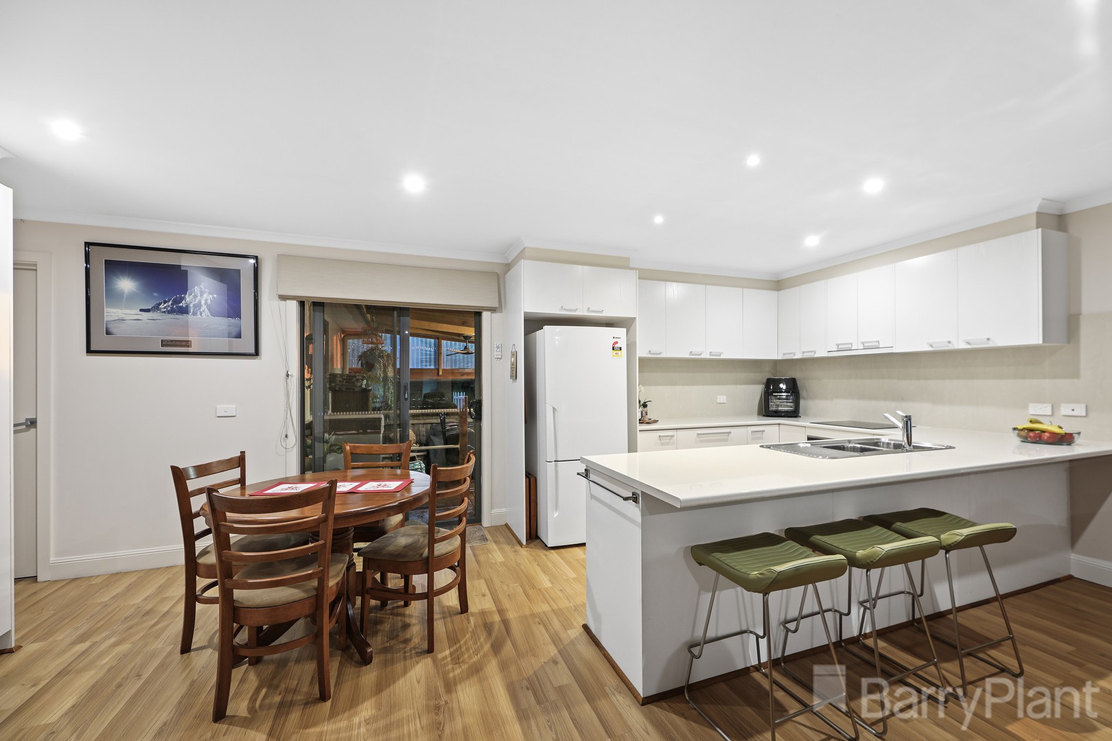 32 Railway Avenue, Drouin, VIC 3818, Drouin - Thumbnail 3