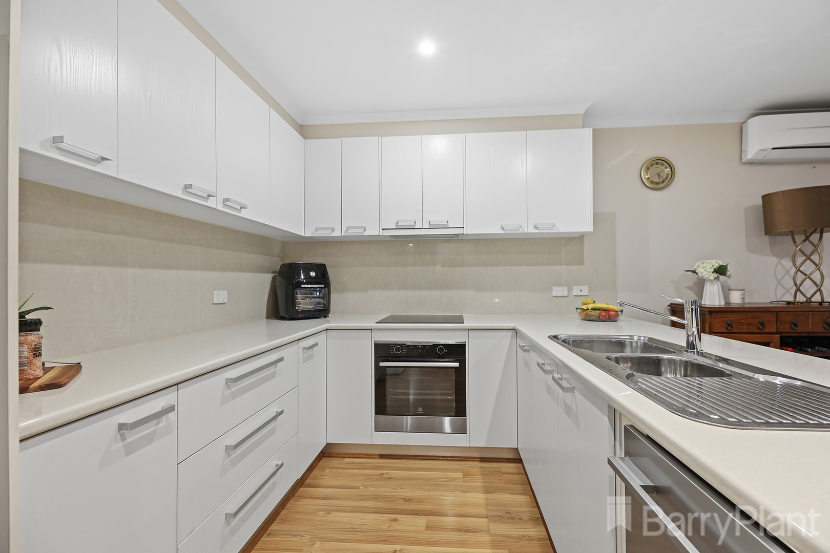 32 Railway Avenue, Drouin, VIC 3818, Drouin - Thumbnail 4