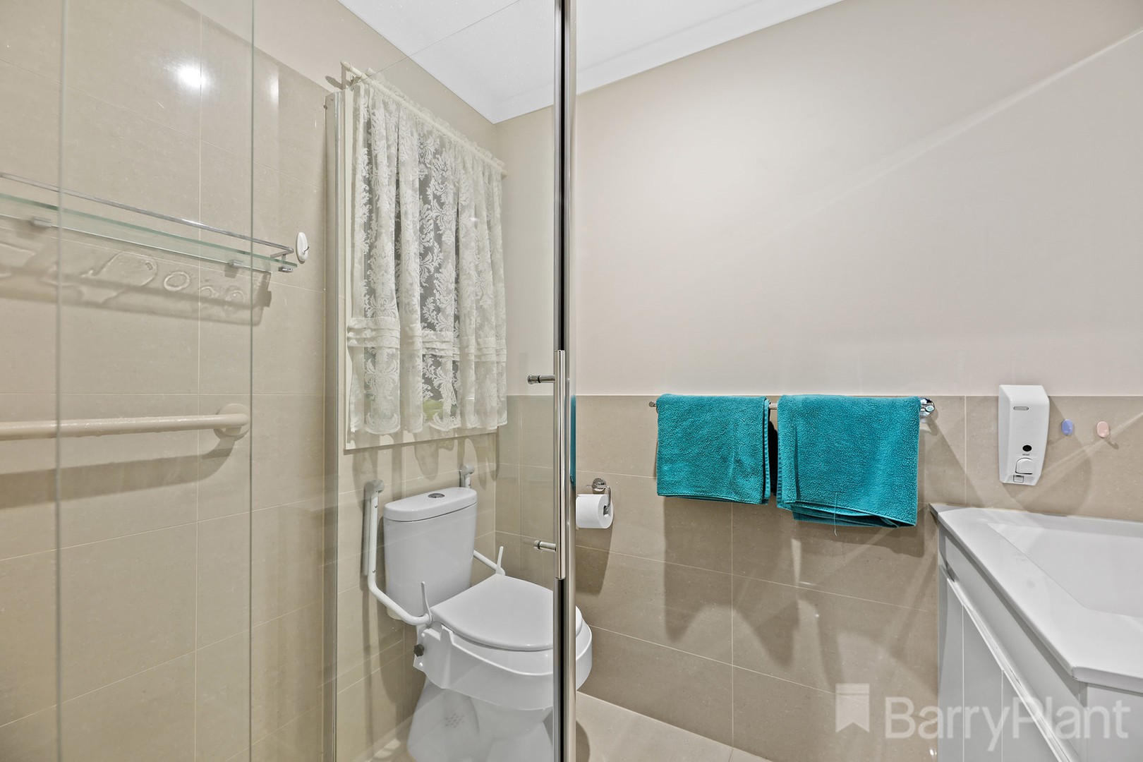 32 Railway Avenue, Drouin, VIC 3818, Drouin - Thumbnail 7
