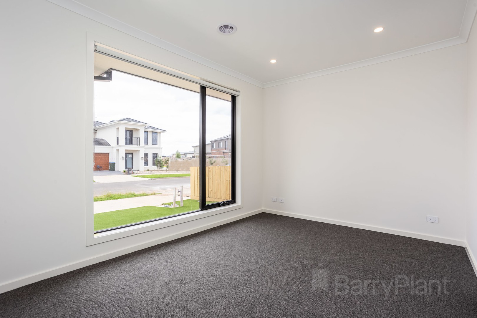 32 Rivington Road, Point Cook, VIC 3030, Point Cook - Thumbnail 2
