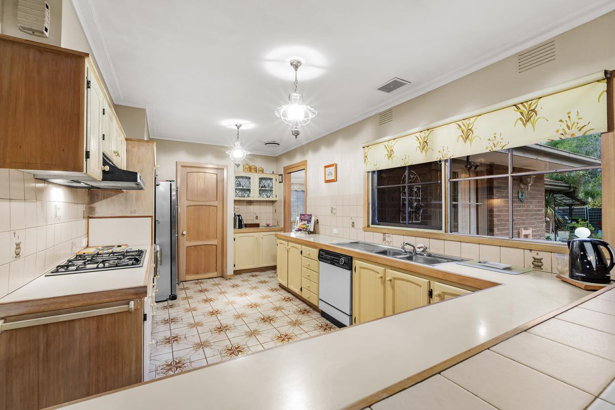 32 Rosehill Road, Lower Plenty, VIC 3093, Lower Plenty - Thumbnail 4