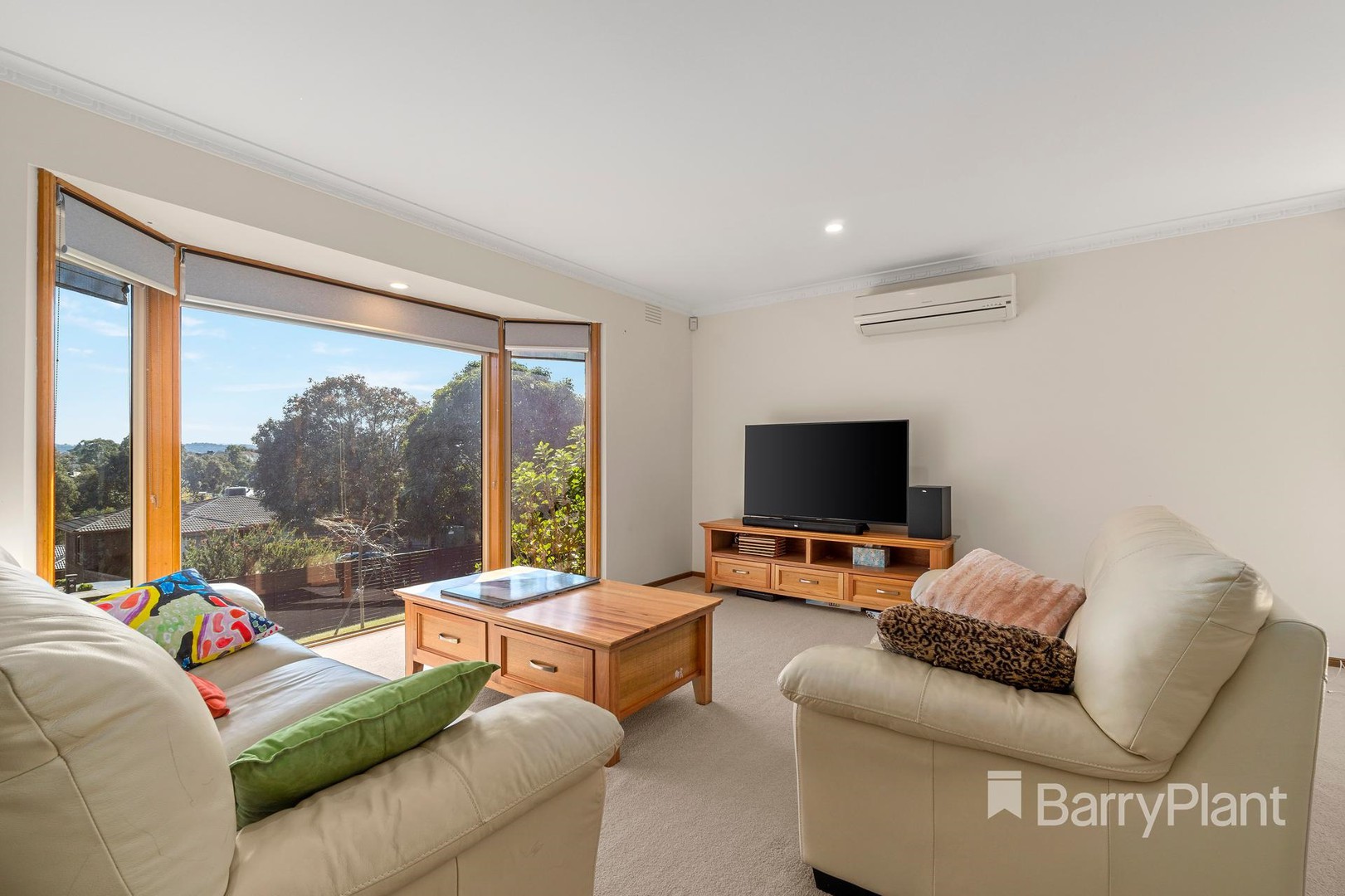 32 Santa Rosa  Boulevard, Doncaster East, VIC 3109, Doncaster East - Thumbnail 2