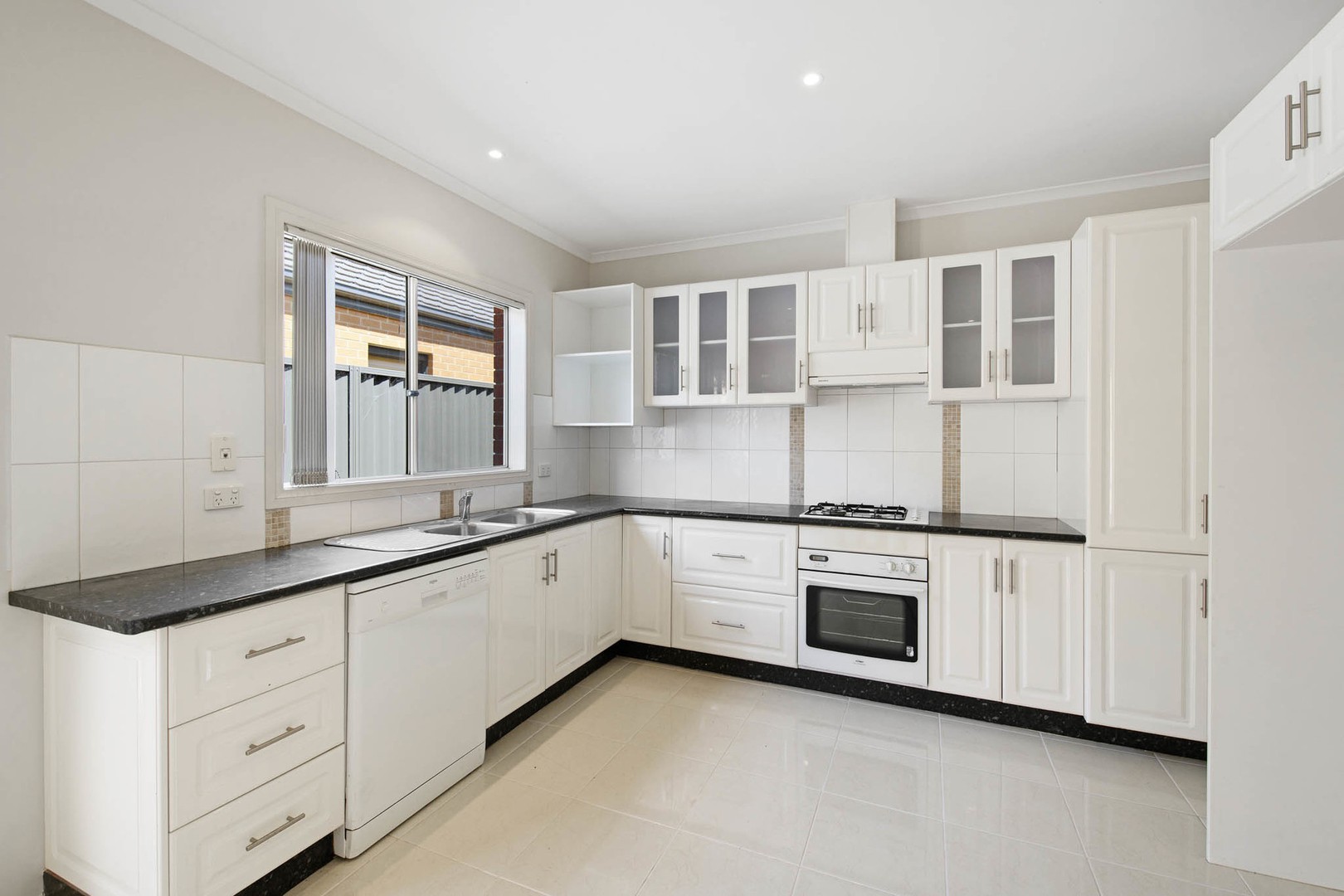 32 Sarton Link, Pakenham, VIC 3810, Pakenham - Thumbnail 2