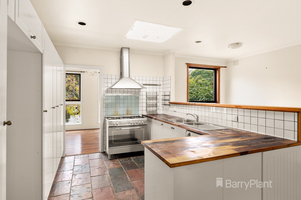 32 Saxonwood Drive, Doncaster East, VIC 3109, Doncaster East - Thumbnail 2