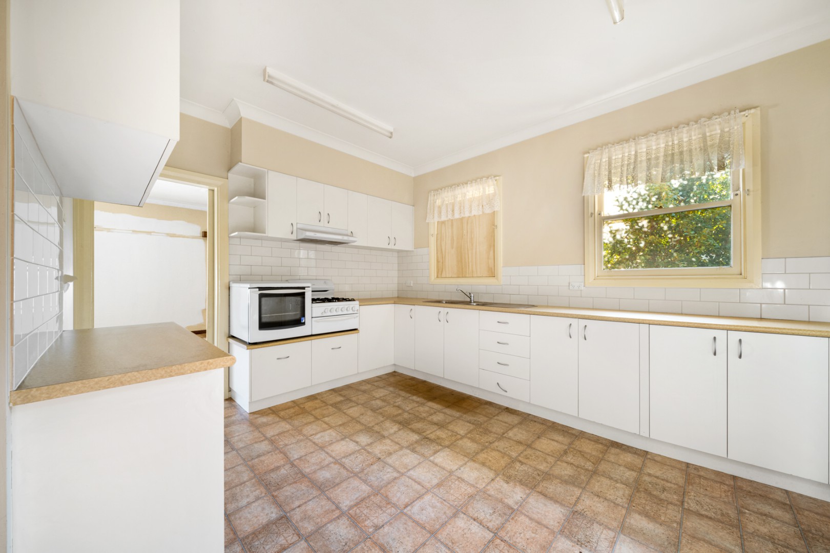 32 Saywell Street, North Geelong, VIC 3215, North Geelong - Thumbnail 4