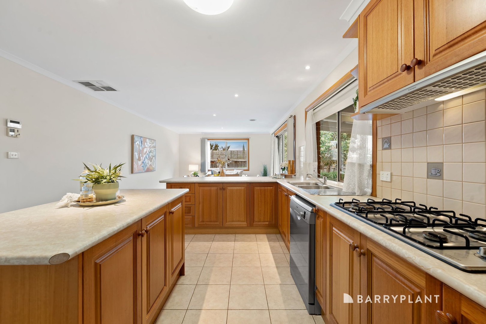 32 Seminary Crescent, Scoresby, VIC 3179, Scoresby - Thumbnail 4