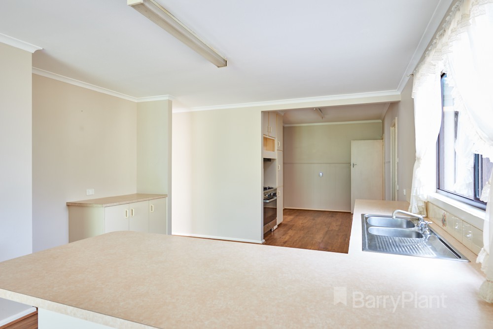 32 Shepreth Avenue, Noble Park, VIC 3174, Noble Park - Thumbnail 4