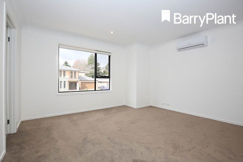 32 Sherwood Road, Chirnside Park, VIC 3116, Chirnside Park - Thumbnail 5