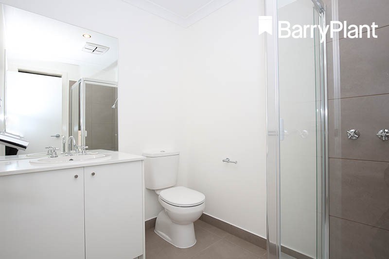 32 Sherwood Road, Chirnside Park, VIC 3116, Chirnside Park - Thumbnail 6