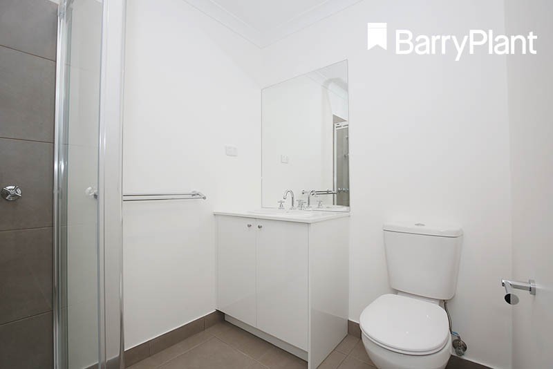 32 Sherwood Road, Chirnside Park, VIC 3116, Chirnside Park - Thumbnail 7