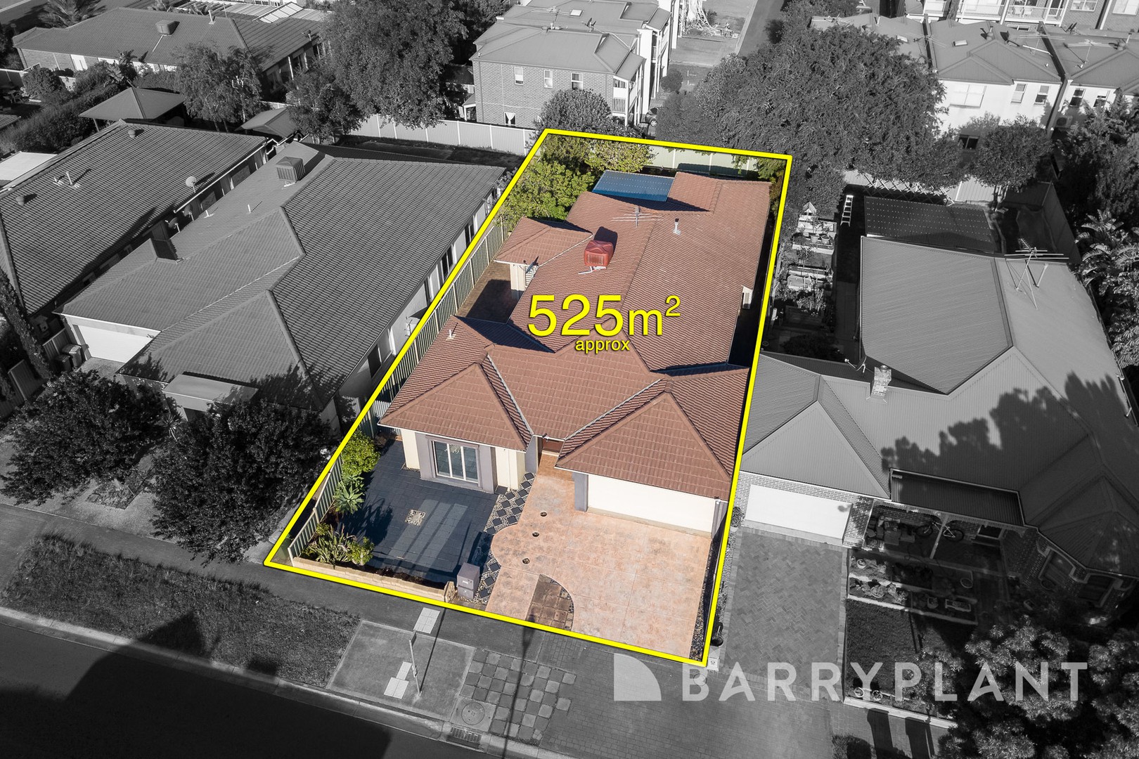 32 Sommersby Road, Point Cook, VIC 3030 - Thumbnail 2 - 25/10/2023