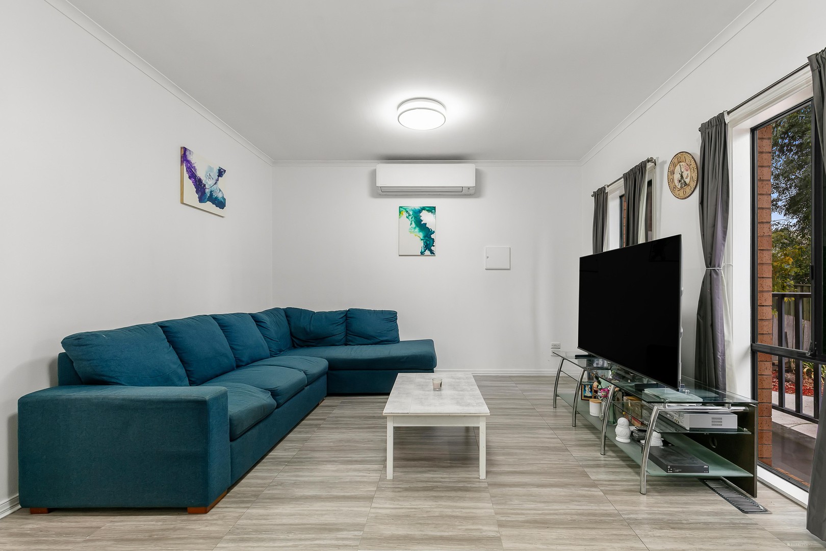 32 Southern Road, Heidelberg Heights, VIC 3081 - Thumbnail 2 - 11/02/2026