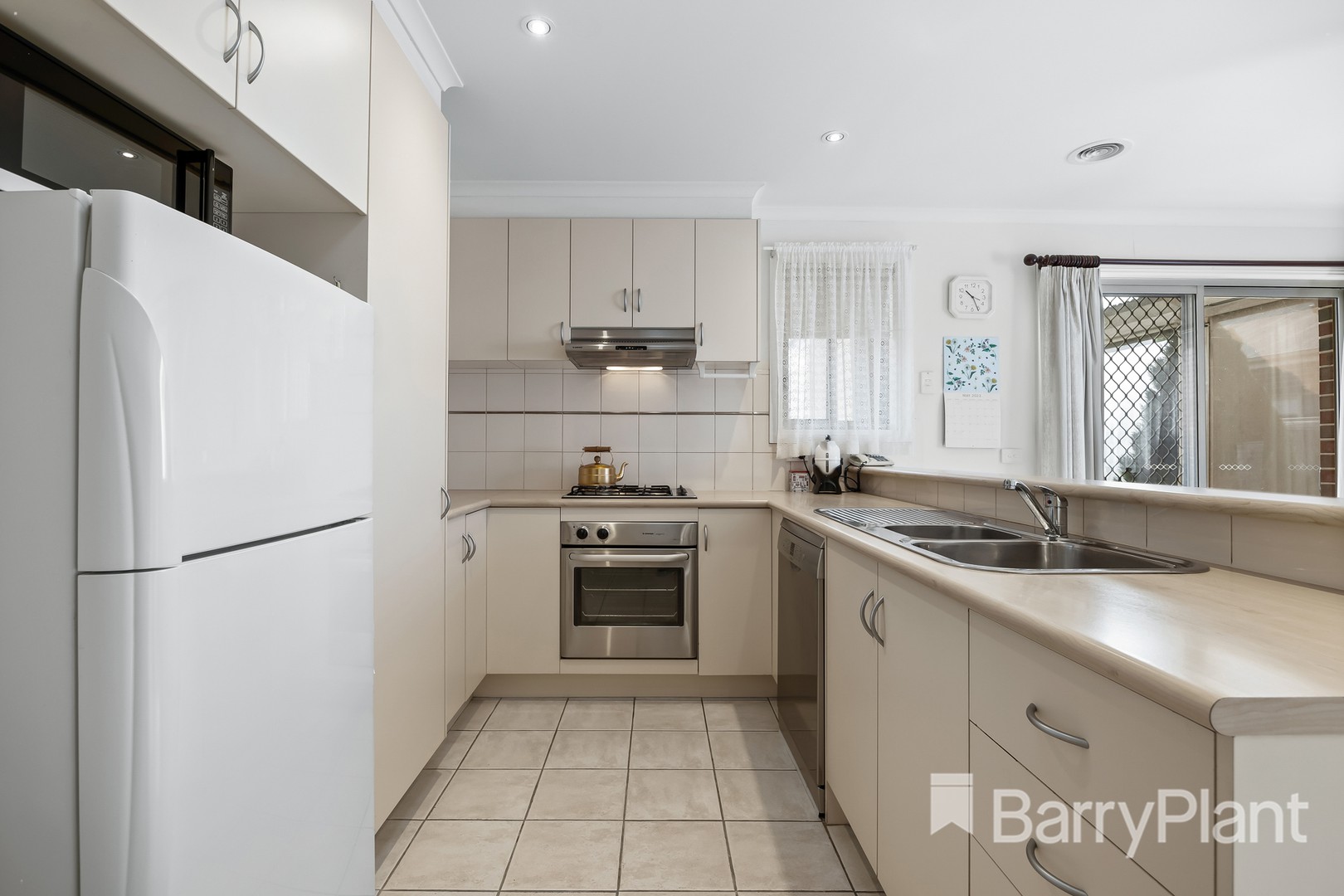 32 St Andrews Place, Lake Gardens, VIC 3355, Lake Gardens - Thumbnail 5