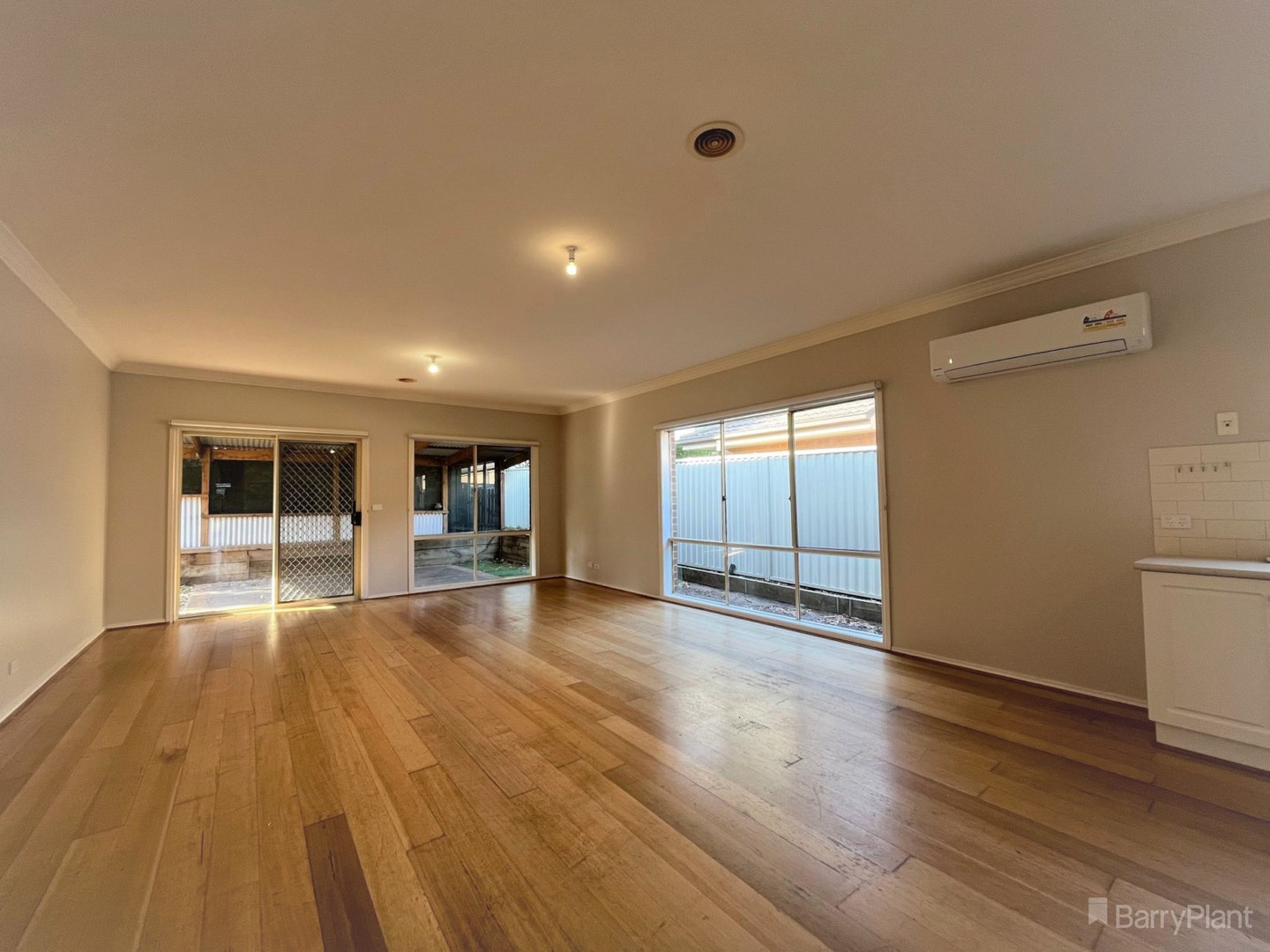 32 St Leonard Way, Pakenham, VIC 3810, Pakenham - Thumbnail 4