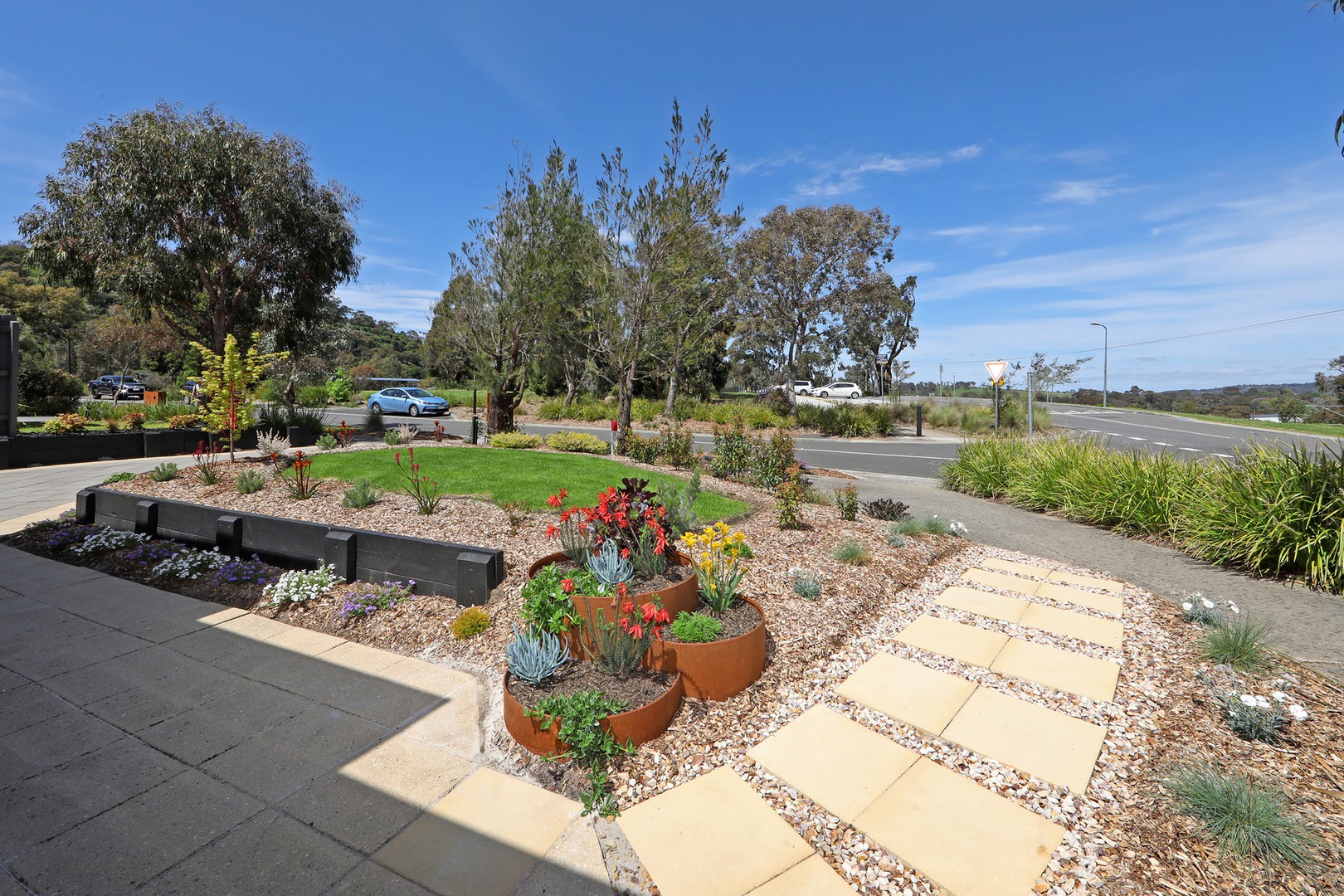 32 Stringybark Drive, Ferntree Gully, VIC 3156, Ferntree Gully - Thumbnail 2