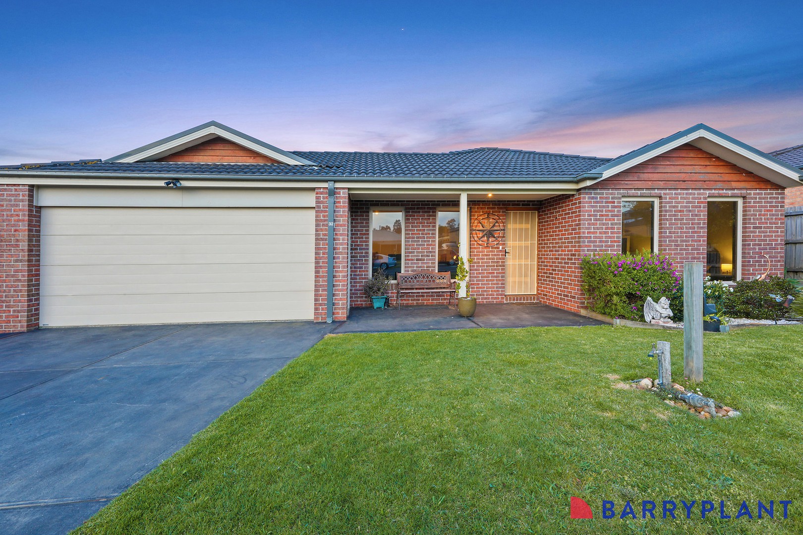 32 Summerhill Boulevard, Drouin, VIC 3818, Drouin - Thumbnail 3